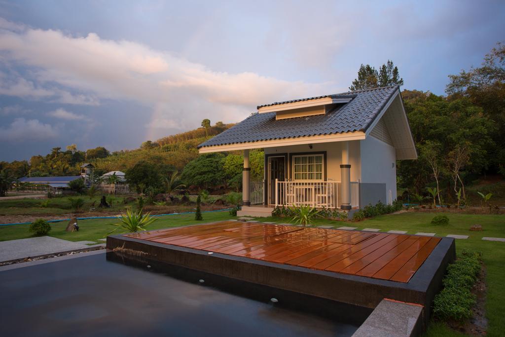 Suksompong Resort Khao Lak Exterior photo