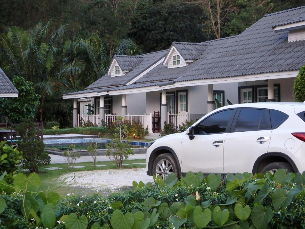 Suksompong Resort Khao Lak Exterior photo